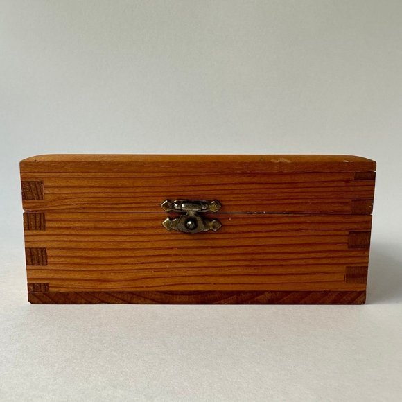 Wooden Bird House Box - Picture 5 of 9